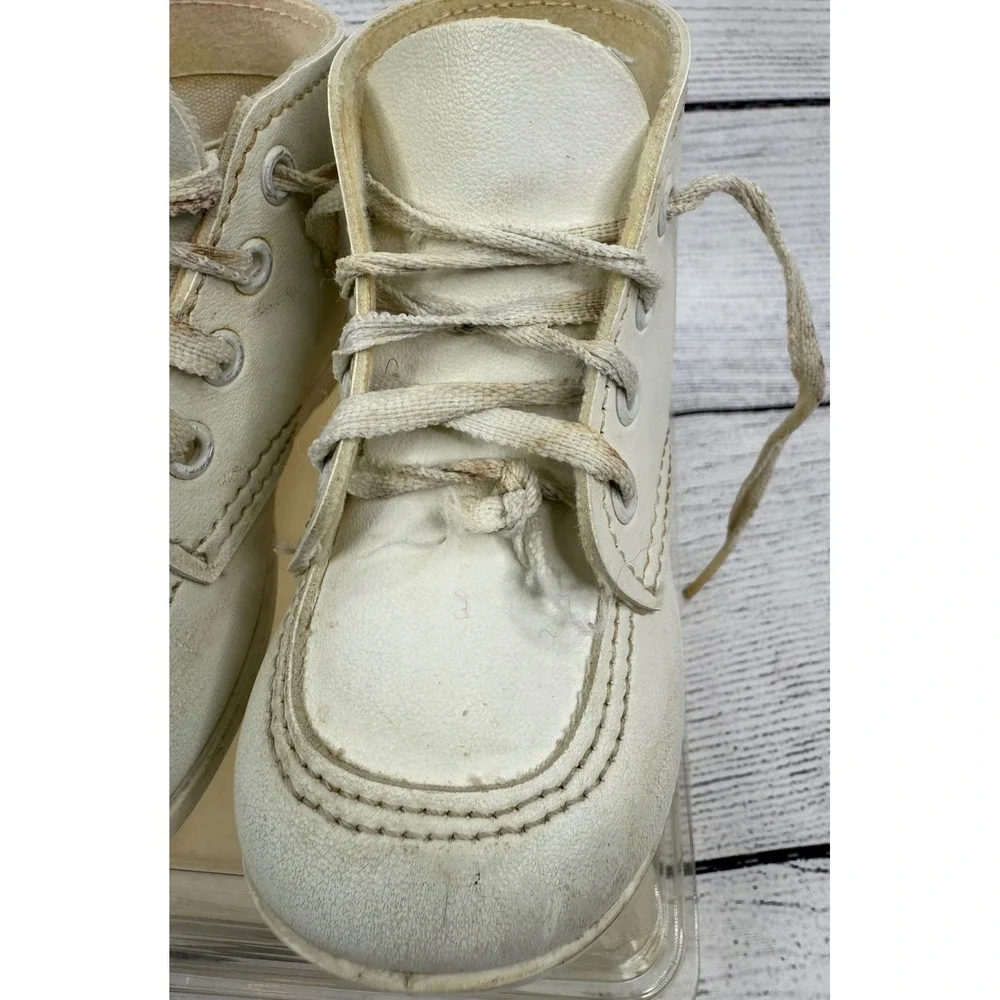 Vintage Toys R Us Size 4,‎ 10 to 12 Months White Leather Baby Crib Shoes Trainer